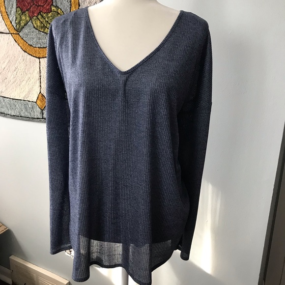 Blouse - Picture 2 of 5